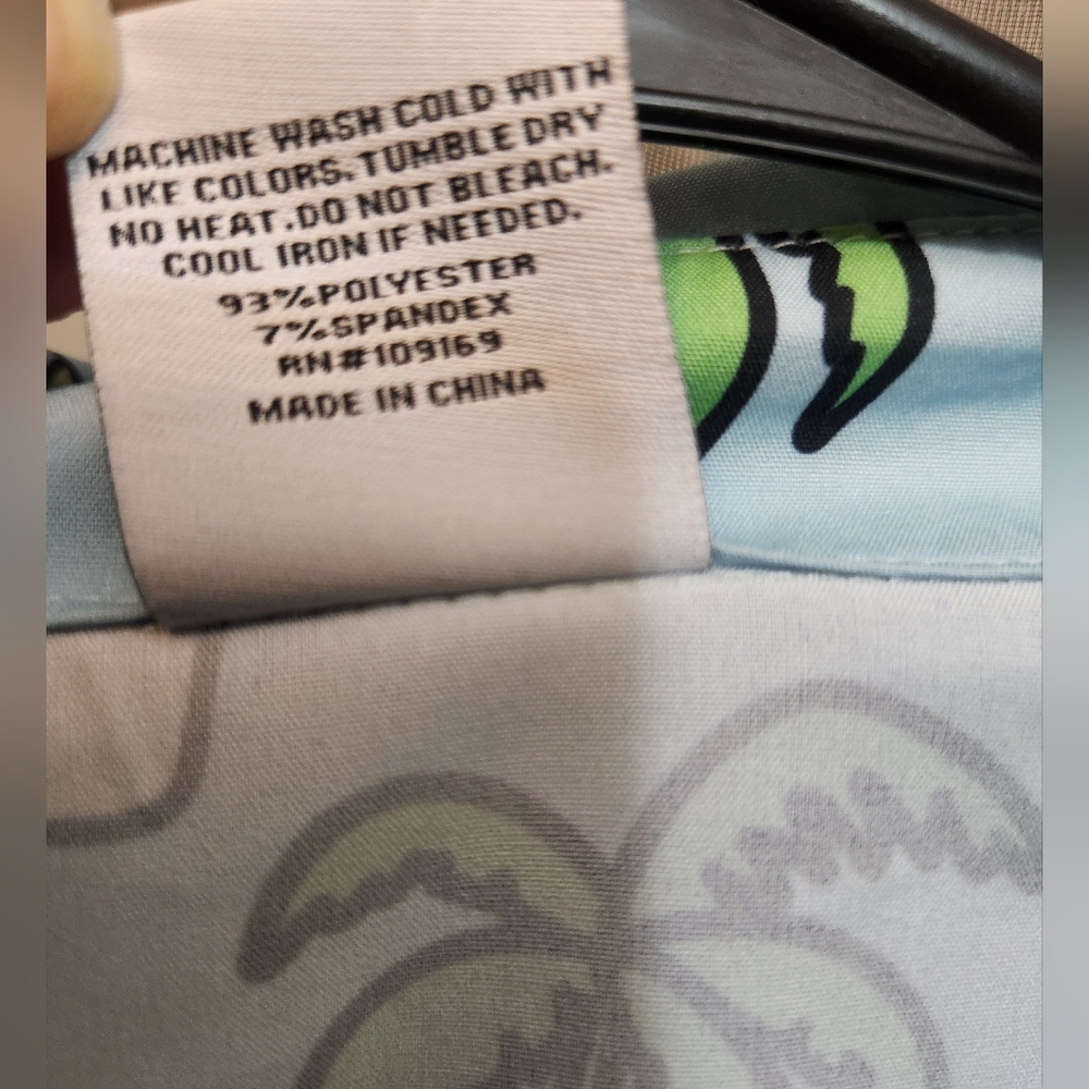 Buc-ees shirt - Picture 4 of 7